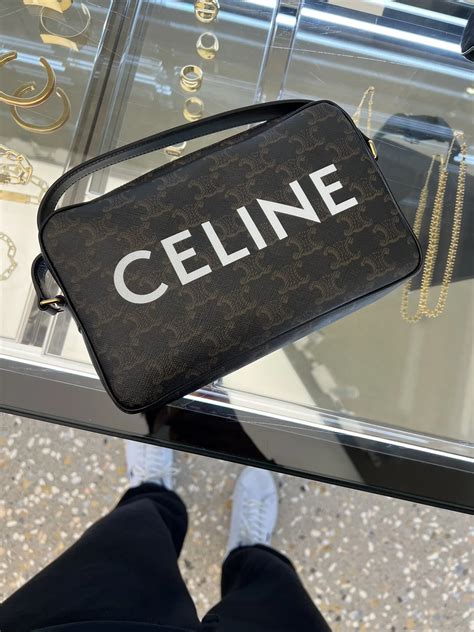 กระเป๋า Celine ราคา